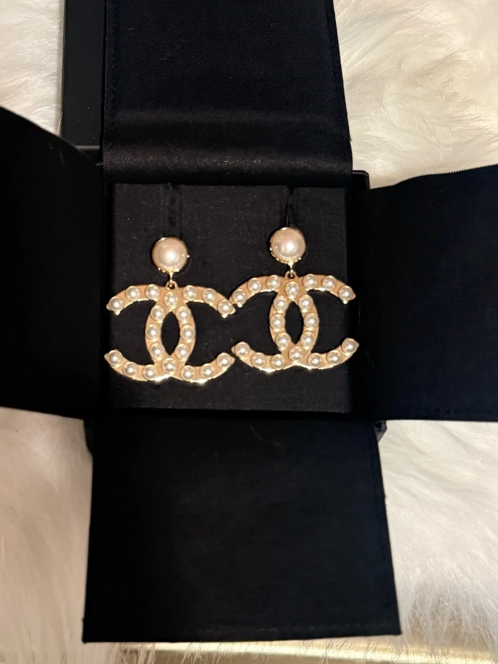 CHANEL Pearl Large CC Drop Earrings Gold-Tone